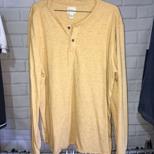 Men’s long sleeve top